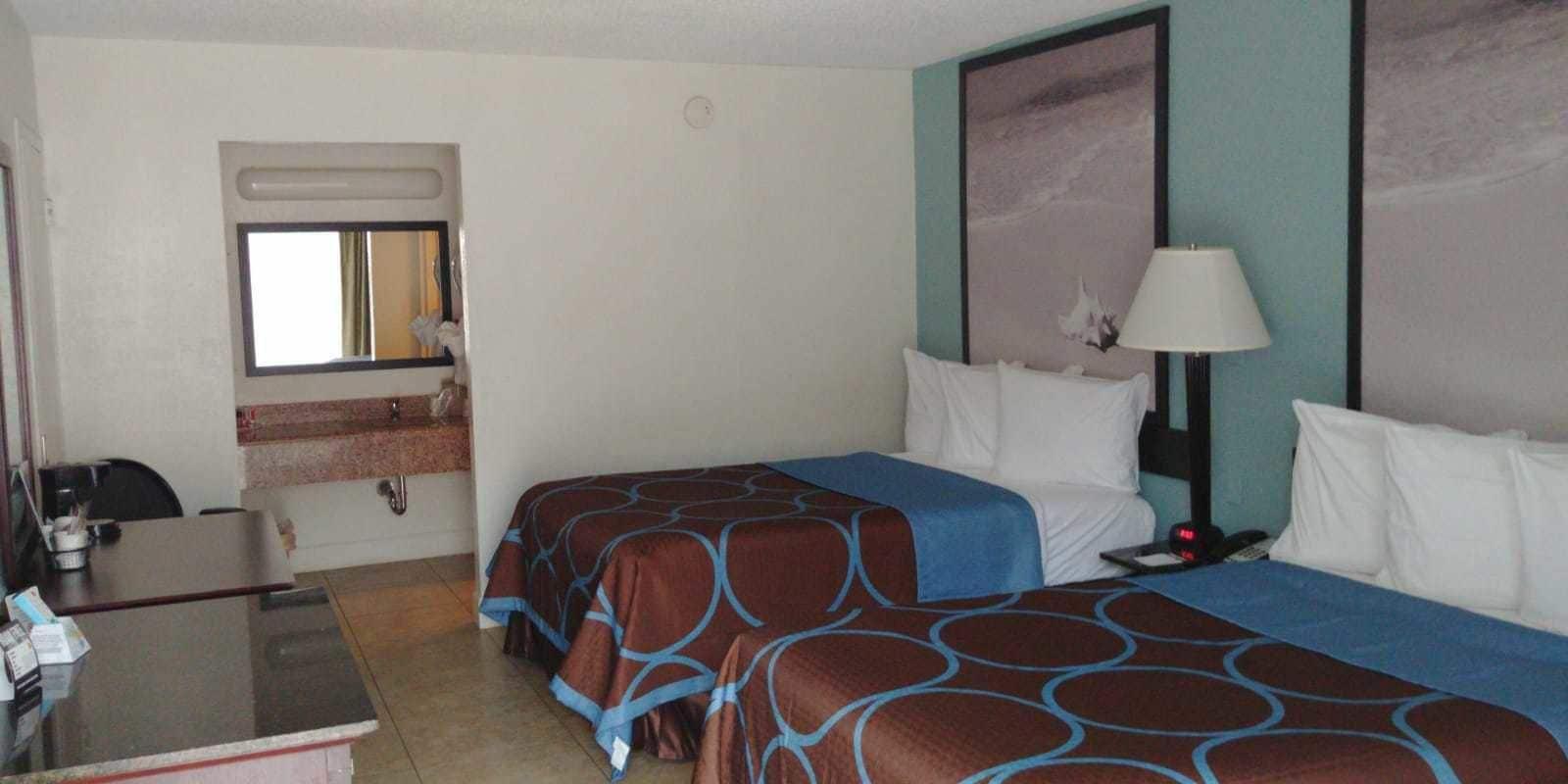 Super 8 By Wyndham St. Petersburg Hotel Ngoại thất bức ảnh