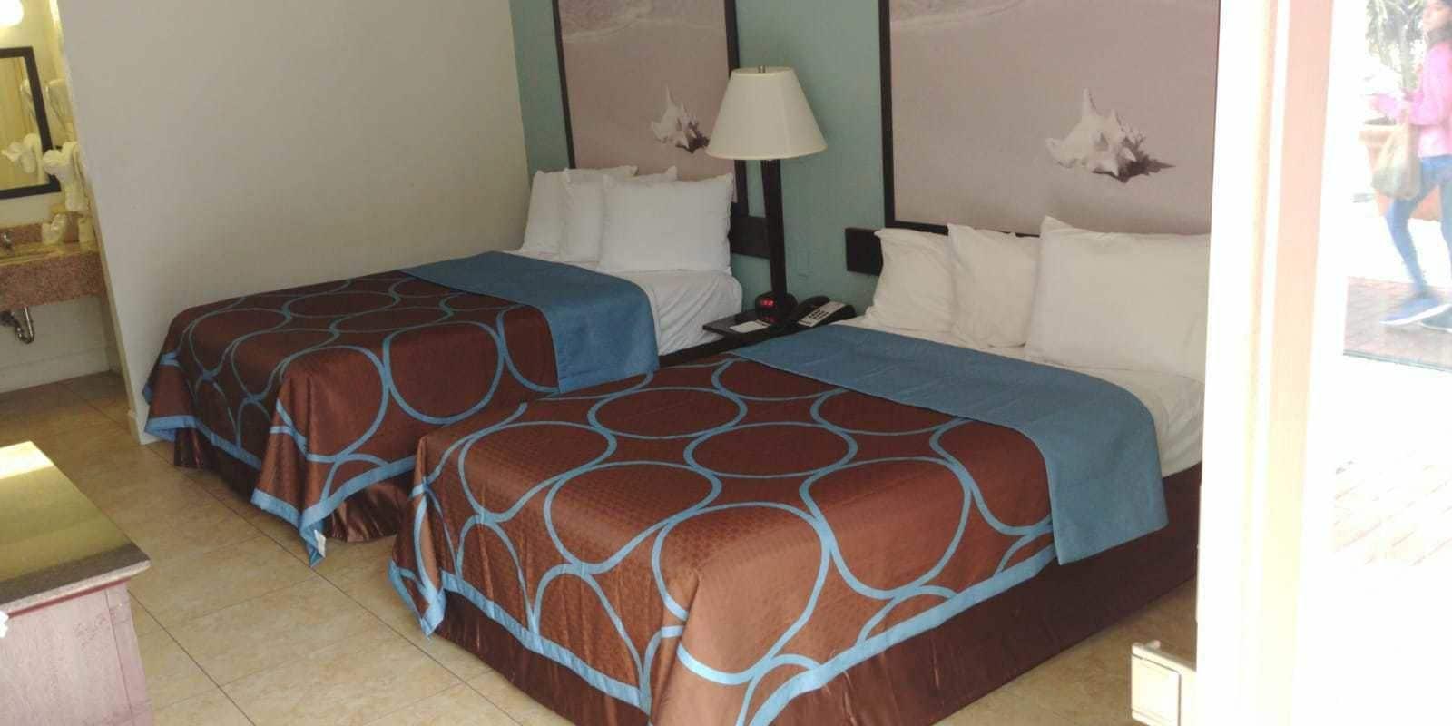 Super 8 By Wyndham St. Petersburg Hotel Ngoại thất bức ảnh
